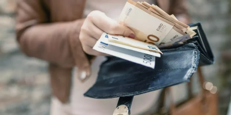 Άρθρο μας στην Money&Life: Νέο καθεστώς φορολογίας στις Βραχυχρόνιες Μισθώσεις. Να ιδρύσω εταιρεία;;;